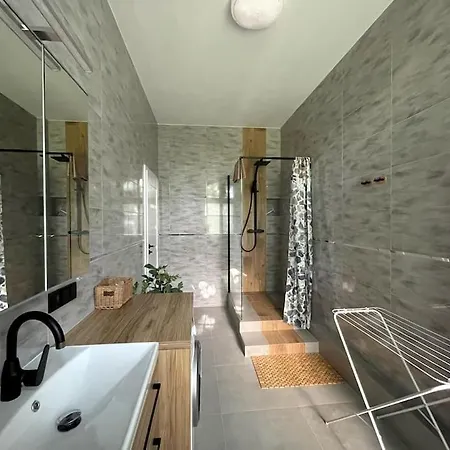 Big Next To Galeria Dominikanska - 4 Вроцлав