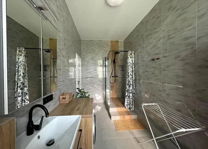 Big Next To Galeria Dominikanska - 4 Wrocław