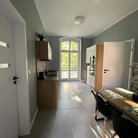 Big Apart Next To Galeria Dominikanska - 4 * Wroclaw