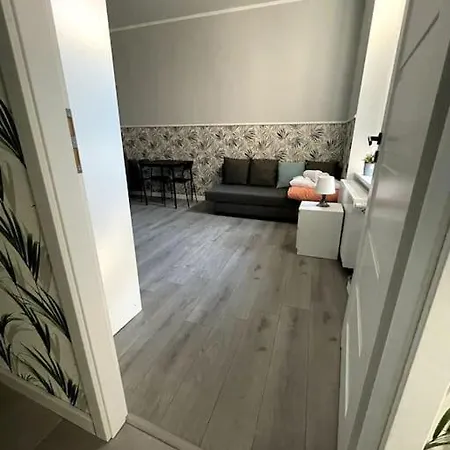 Big Apart Next To Galeria Dominikanska - 4 *